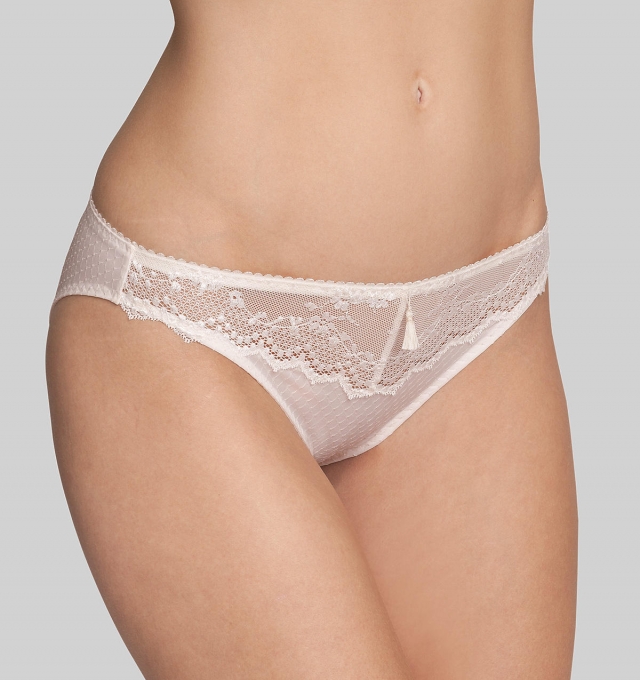 Купить Трусики Triumph Elegant Angel Curves String бежевый распродажа сток Киев Украина